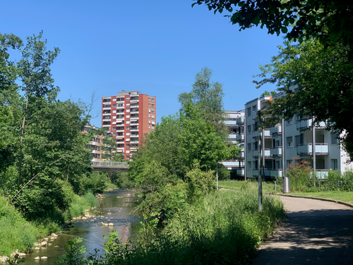 Weg durch Dietikon